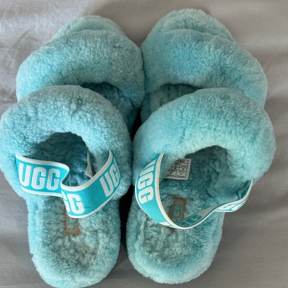 UGG Aqua Fluffy Slippers